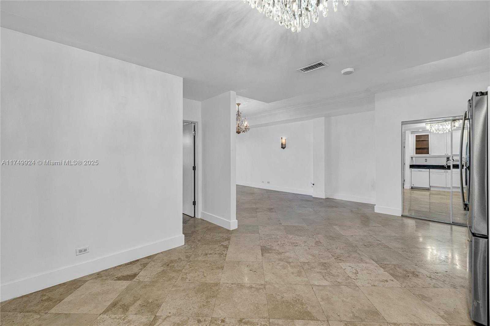 Small Image of 2301 COLLINS AVE #PH18, Miami Beach Number 21