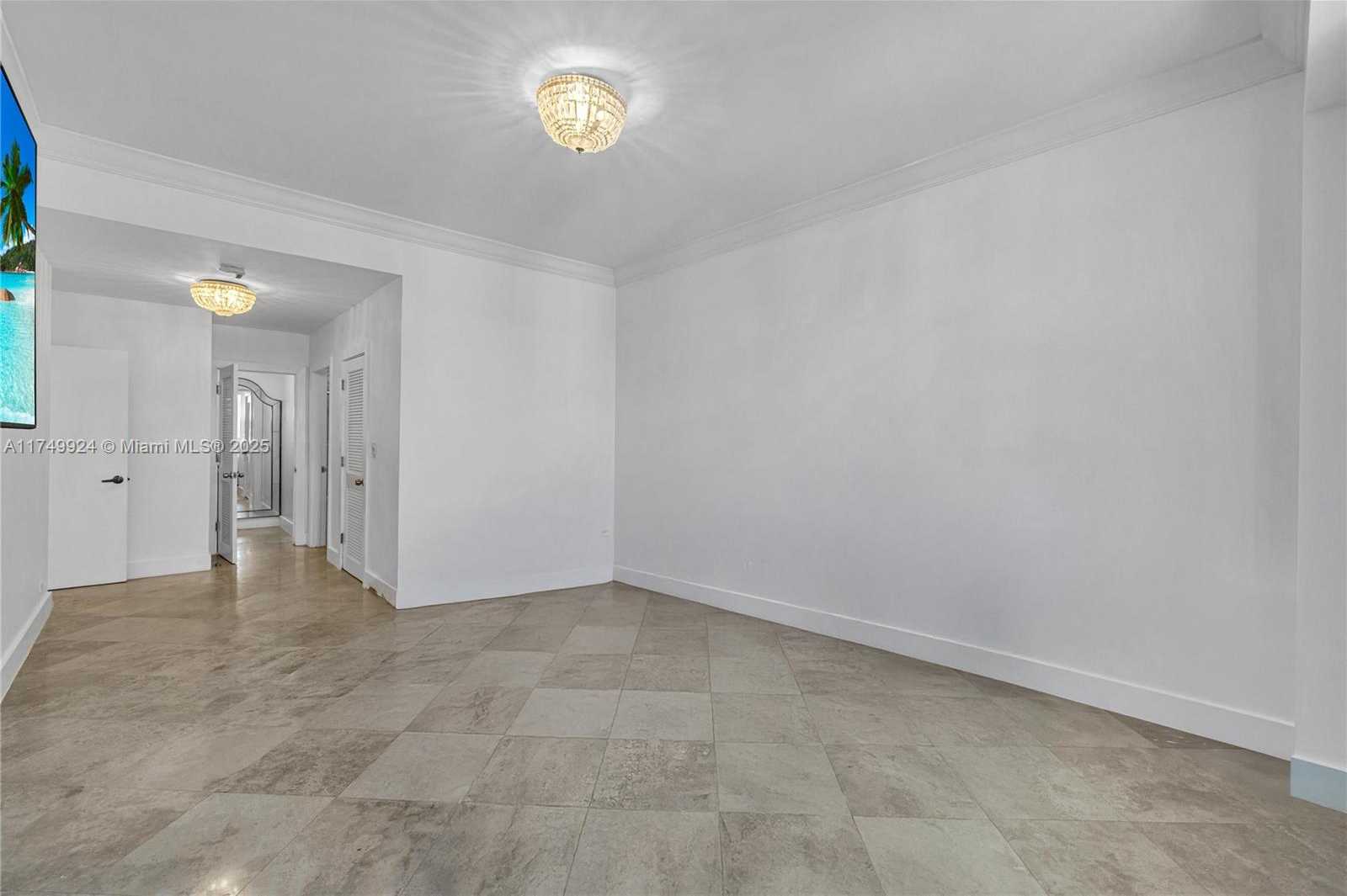 Small Image of 2301 COLLINS AVE #PH18, Miami Beach Number 23