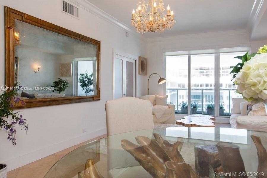 Small Image of 2301 COLLINS AVE #PH18, Miami Beach Number 4
