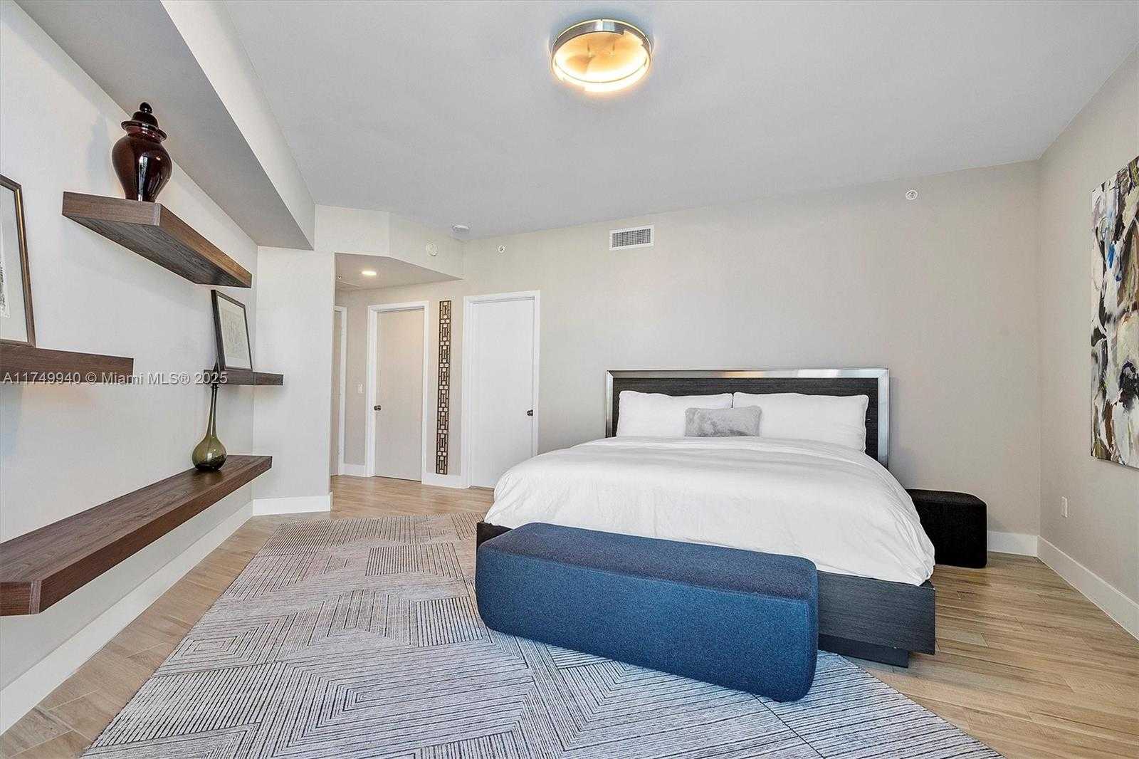 Small Image of 17301 BISCAYNE BLVD #2108, North Miami Beach Number 12