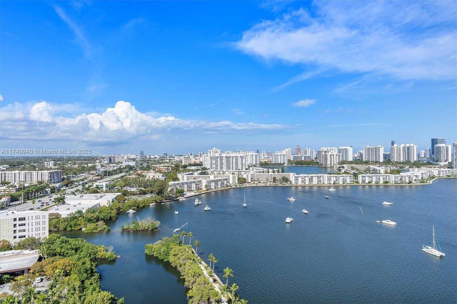 Small Image of 17301 BISCAYNE BLVD #2108, North Miami Beach Number 2