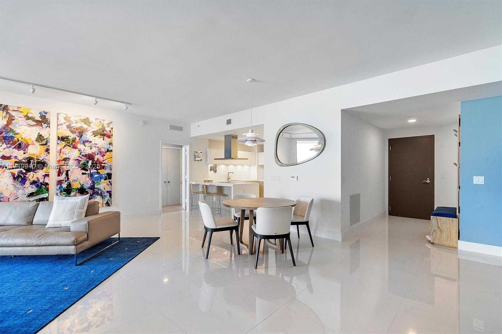 Small Image of 17301 BISCAYNE BLVD #2108, North Miami Beach Number 4
