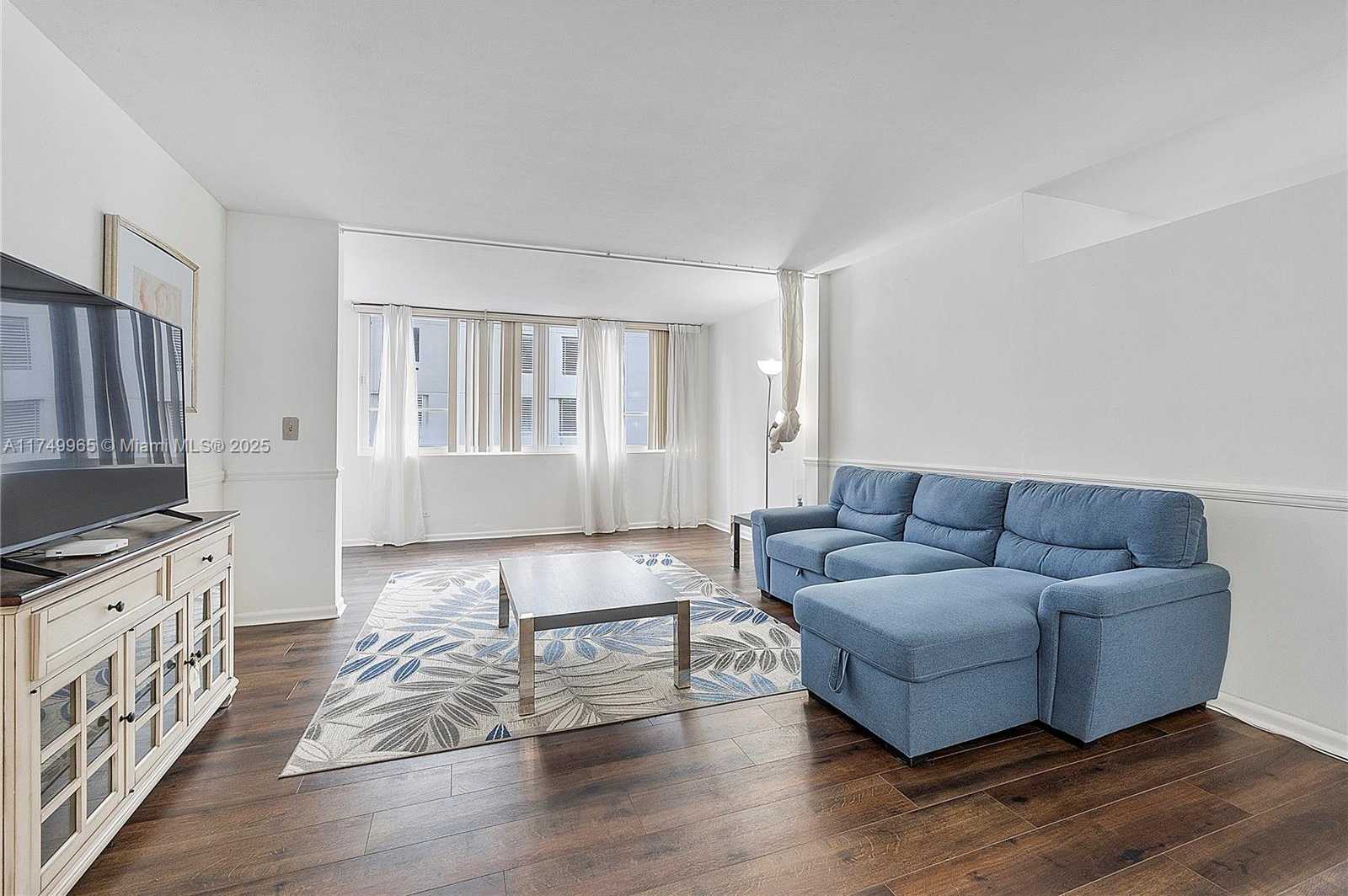 Small Image of 5005 COLLINS AVE #222, Miami Beach Number 10