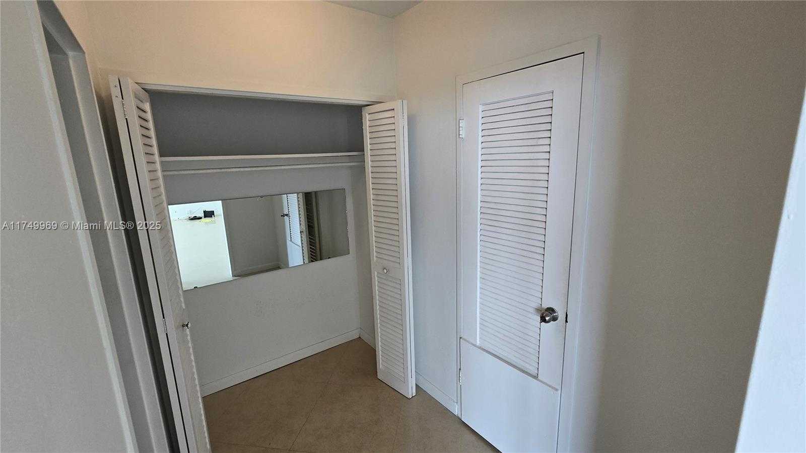 Small Image of 1000 WEST AVE #1101, Miami Beach Number 6