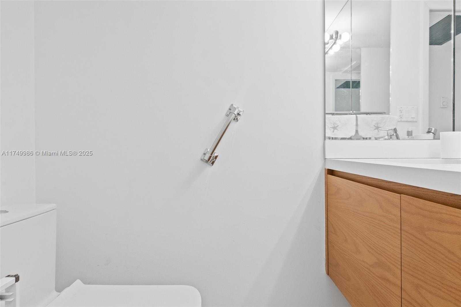 Small Image of 2301 COLLINS AVE #504, Miami Beach Number 13