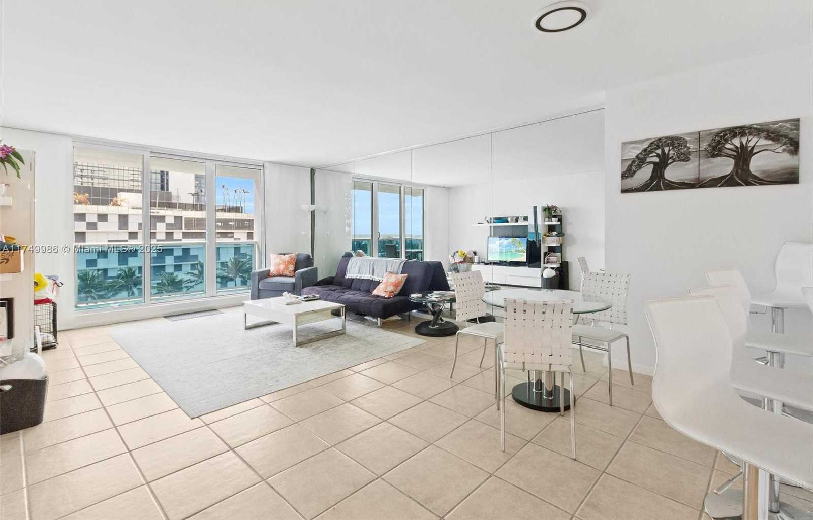 Small Image of 2301 COLLINS AVE #504, Miami Beach Number 2