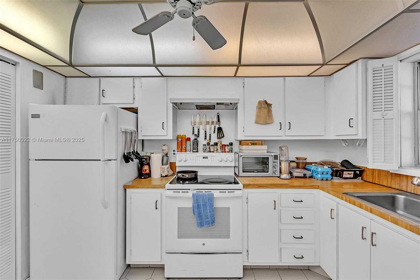 Small Image of 5860 NORTH WEST 44TH ST #111, Lauderhill Number 16
