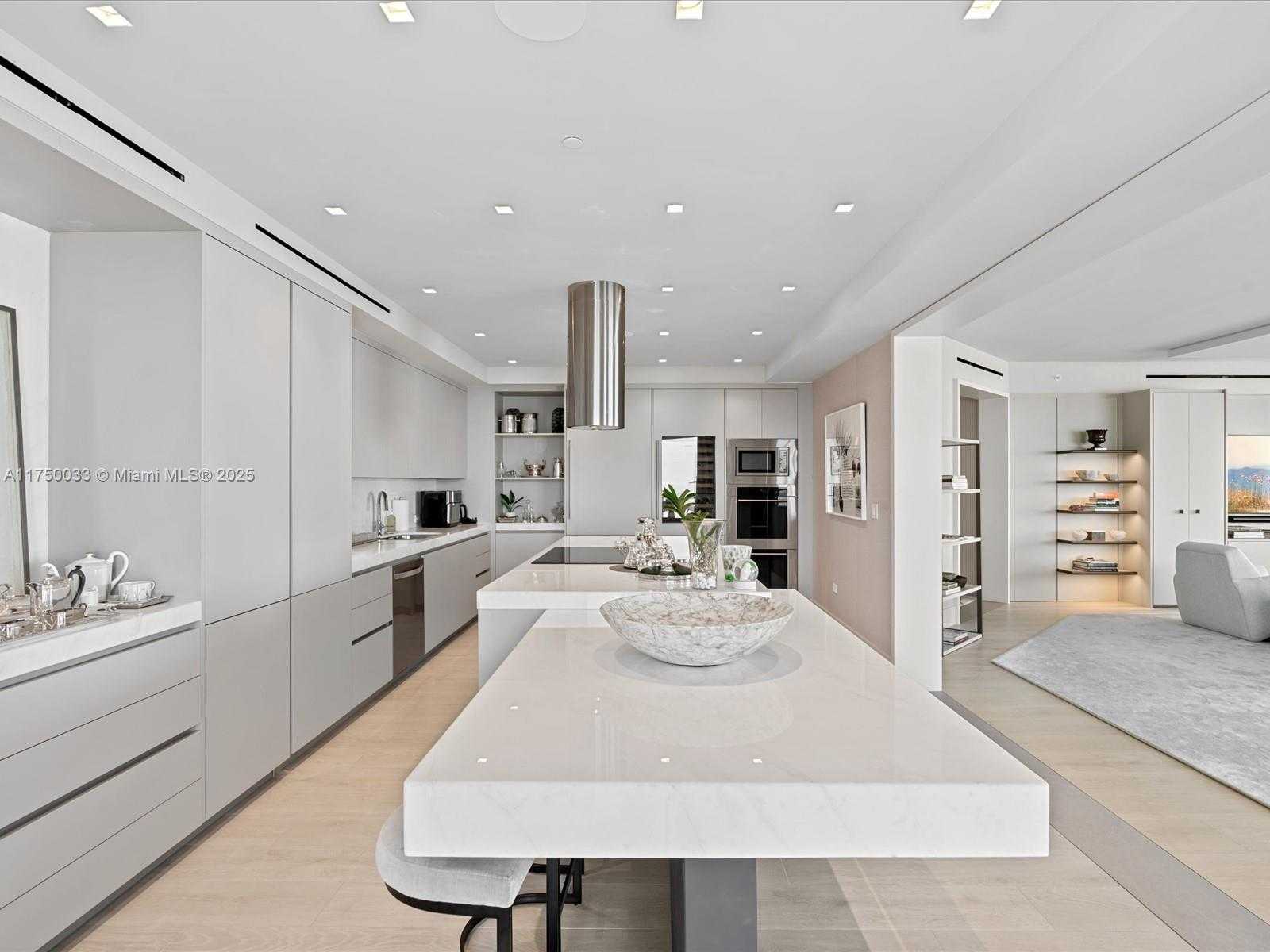 Small Image of 1425 BRICKELL AVE #42F, Miami Number 19