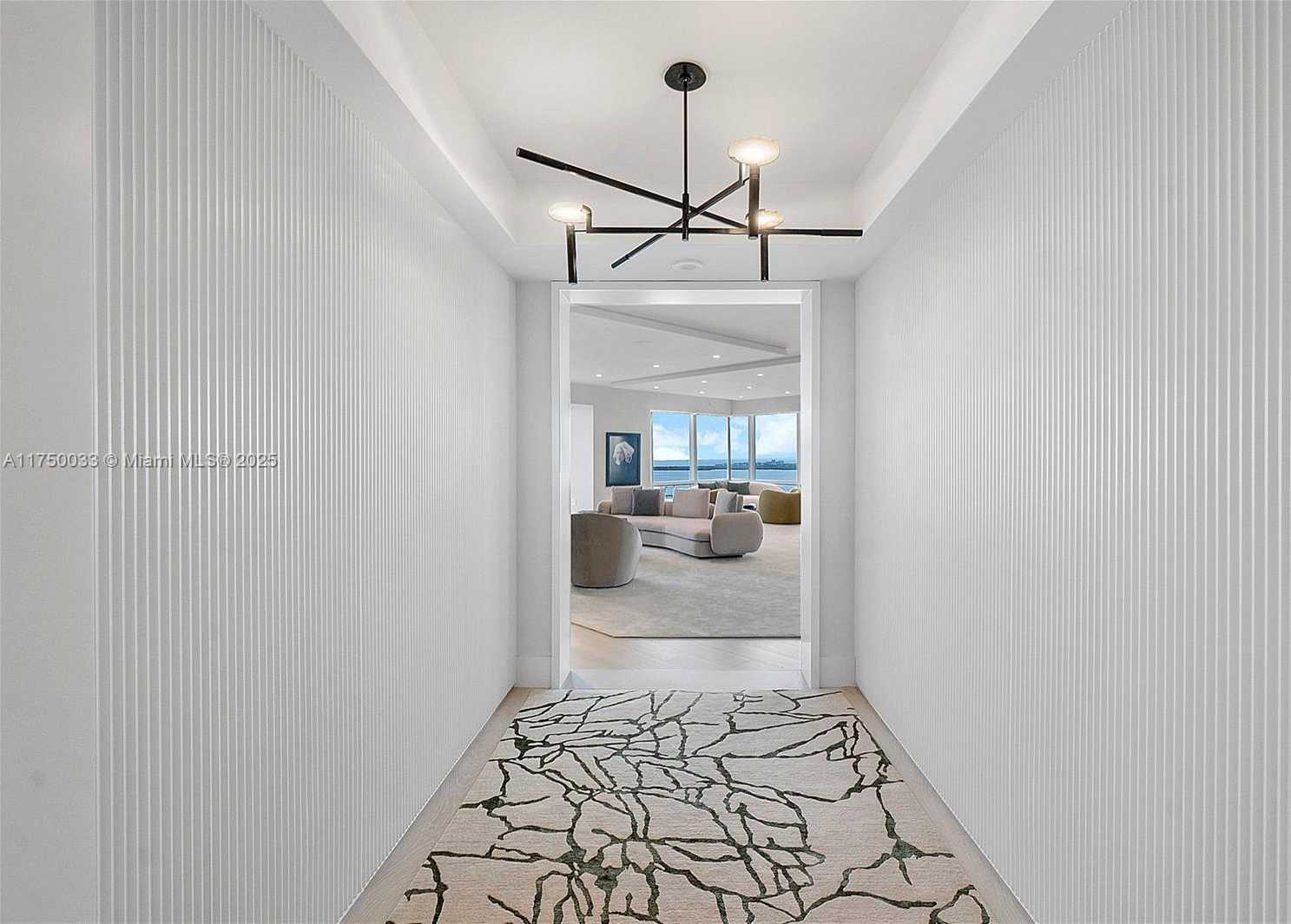 Small Image of 1425 BRICKELL AVE #42F, Miami Number 20