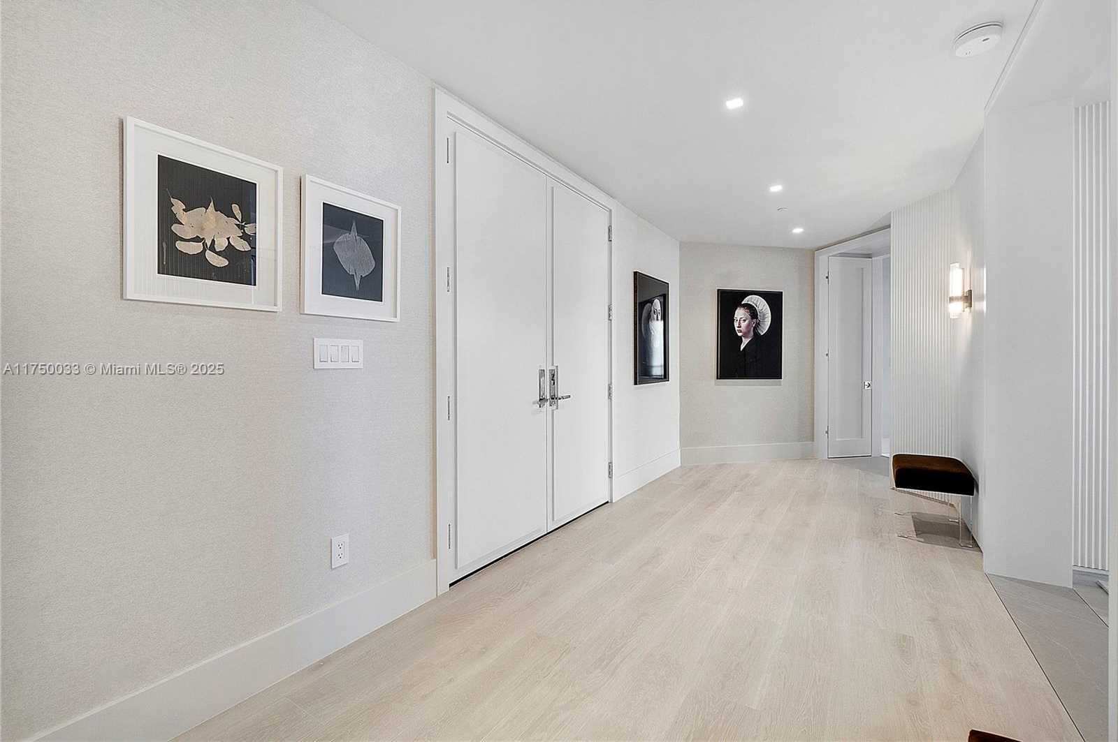 Small Image of 1425 BRICKELL AVE #42F, Miami Number 23