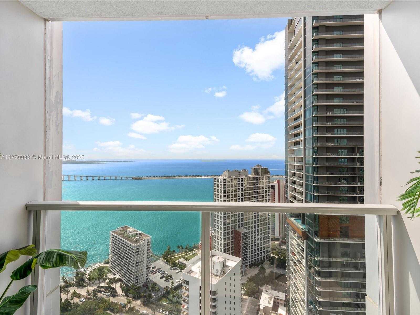Small Image of 1425 BRICKELL AVE #42F, Miami Number 27