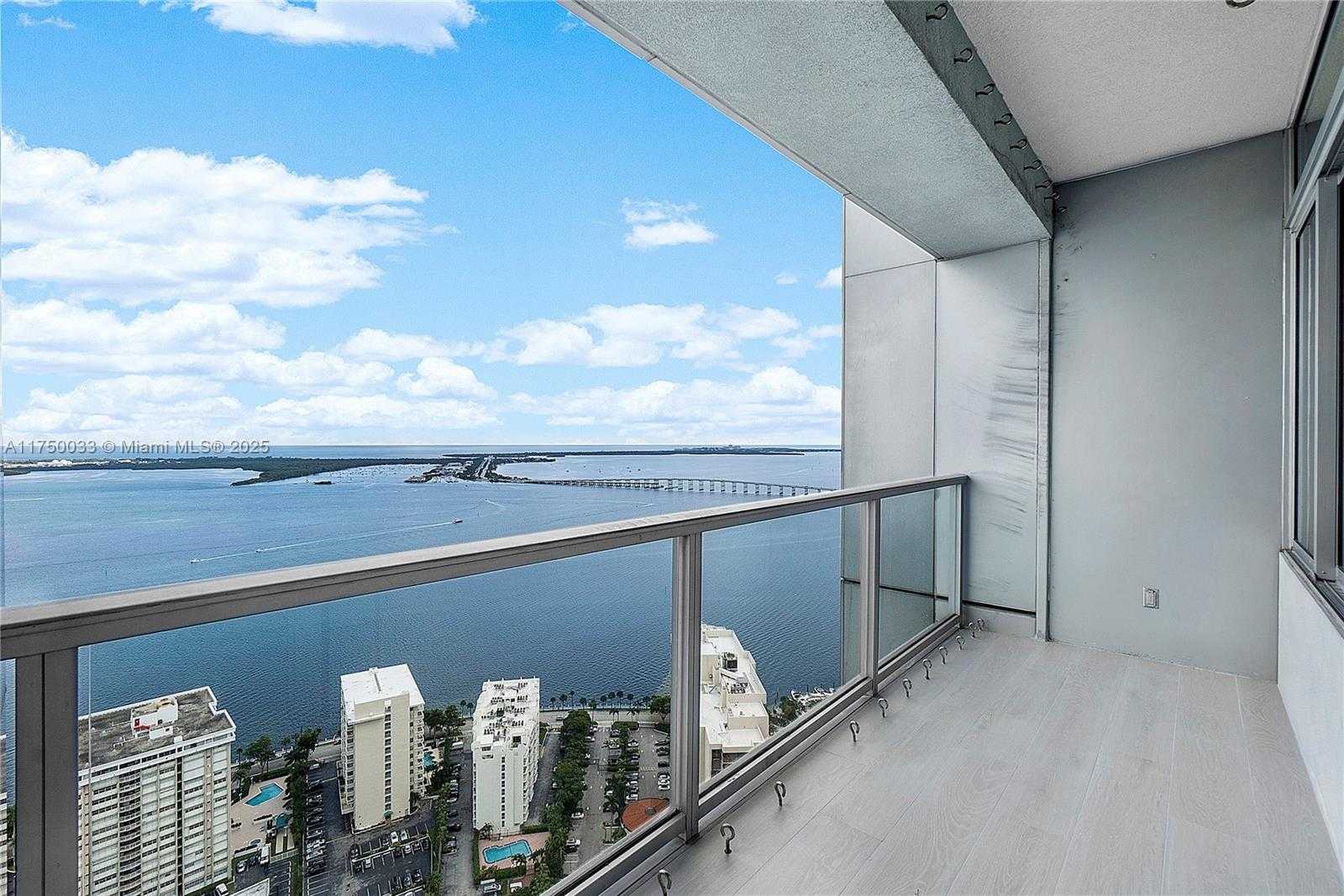Small Image of 1425 BRICKELL AVE #42F, Miami Number 30