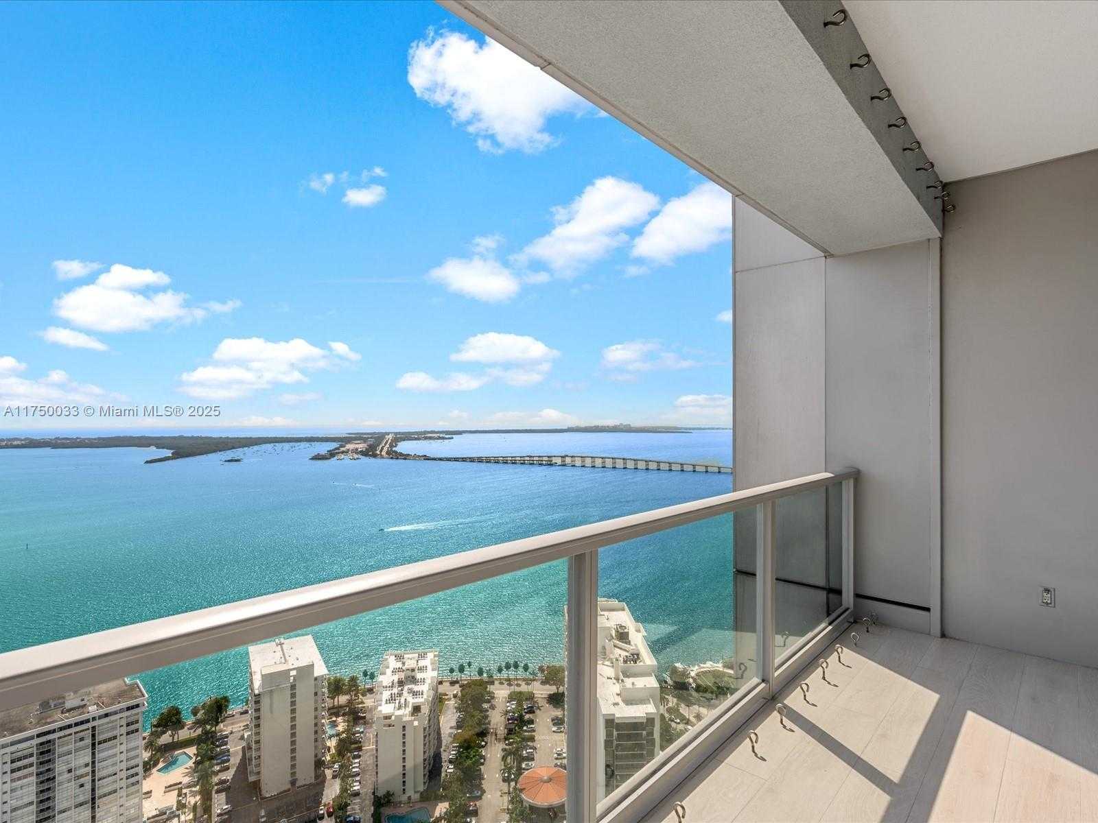 Small Image of 1425 BRICKELL AVE #42F, Miami Number 41