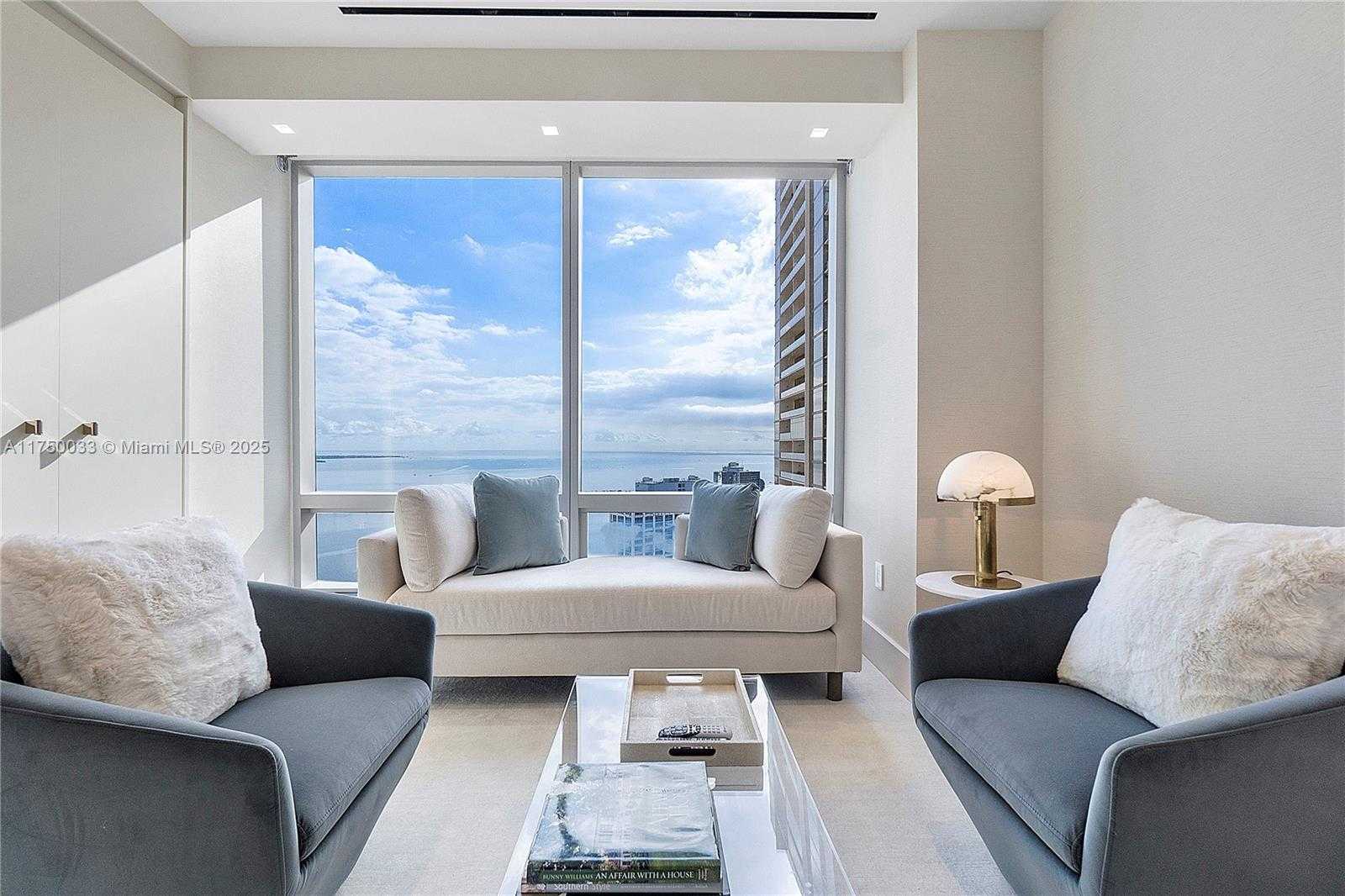 Small Image of 1425 BRICKELL AVE #42F, Miami Number 46