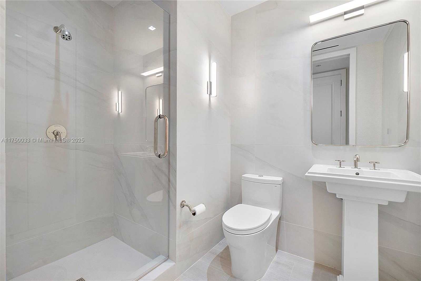 Small Image of 1425 BRICKELL AVE #42F, Miami Number 53