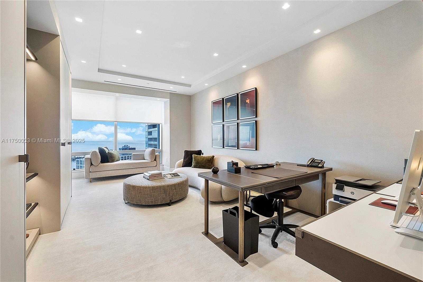 Small Image of 1425 BRICKELL AVE #42F, Miami Number 57