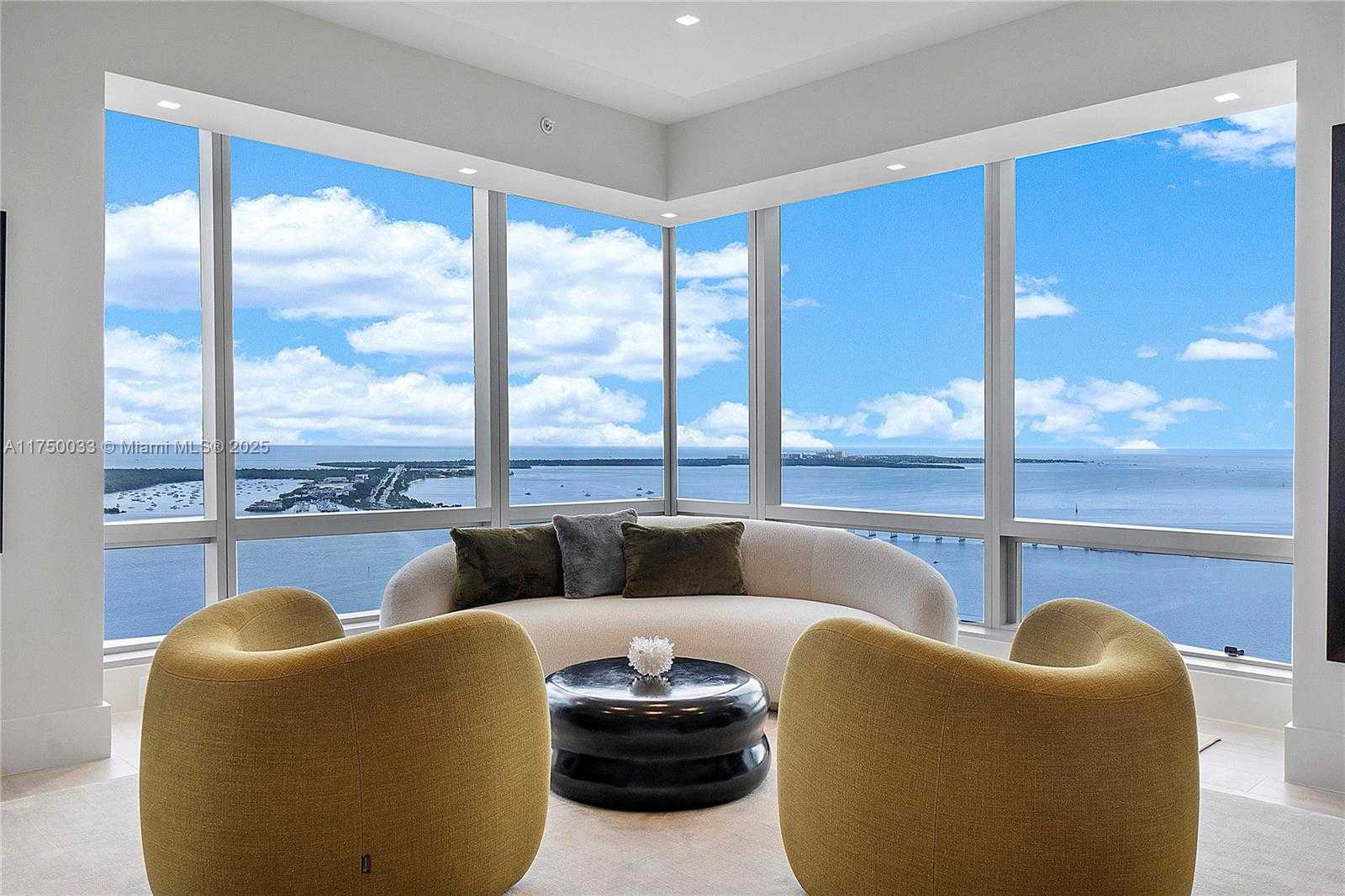 Small Image of 1425 BRICKELL AVE #42F, Miami Number 6