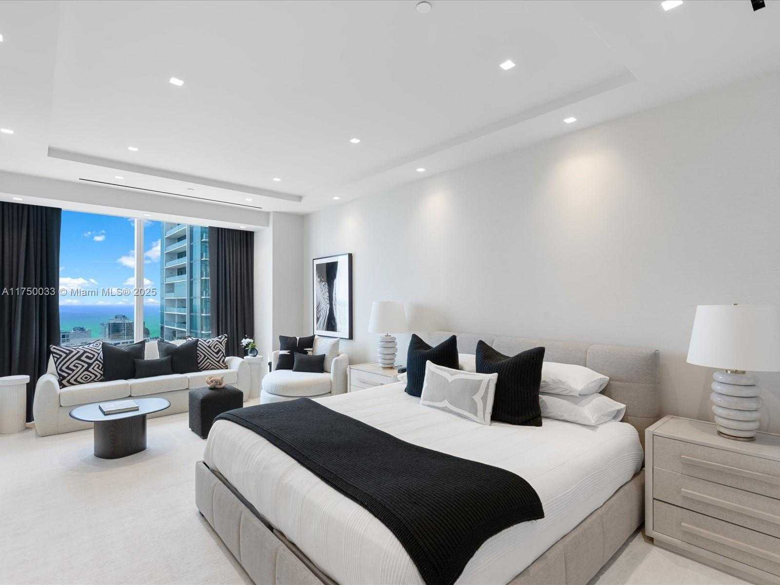 Small Image of 1425 BRICKELL AVE #42F, Miami Number 60