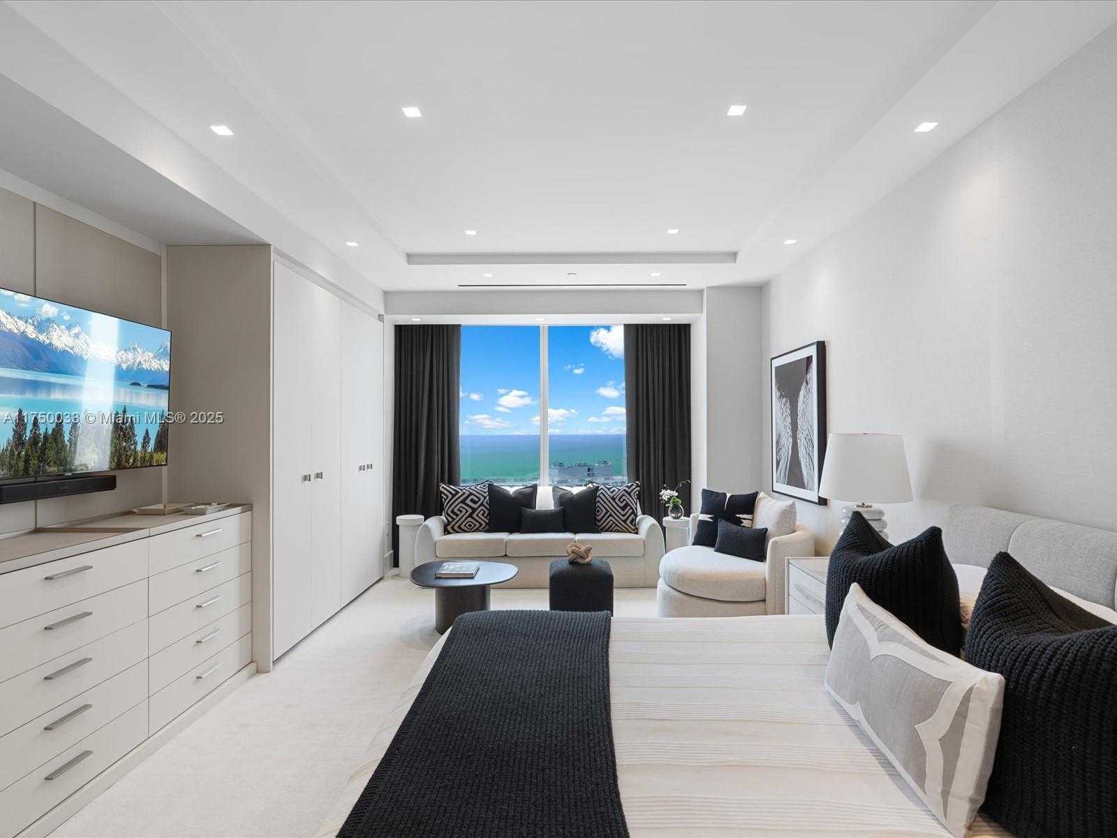 Small Image of 1425 BRICKELL AVE #42F, Miami Number 62