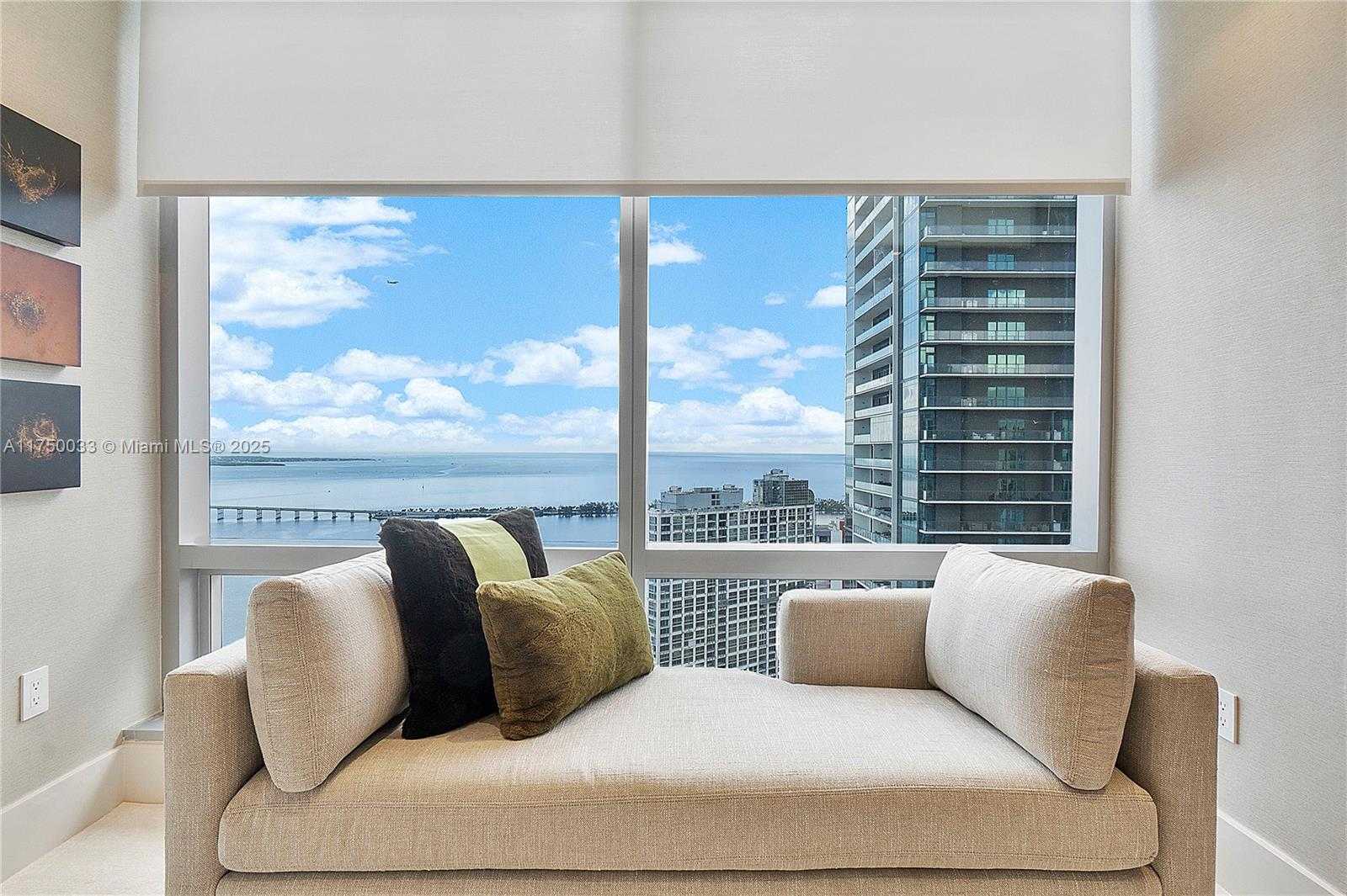 Small Image of 1425 BRICKELL AVE #42F, Miami Number 64