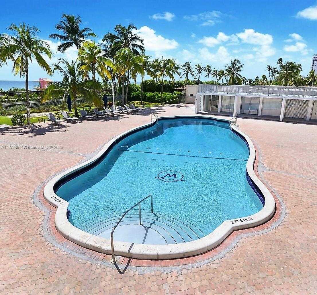 Small Image of 2655 COLLINS AVE #1505, Miami Beach Number 11