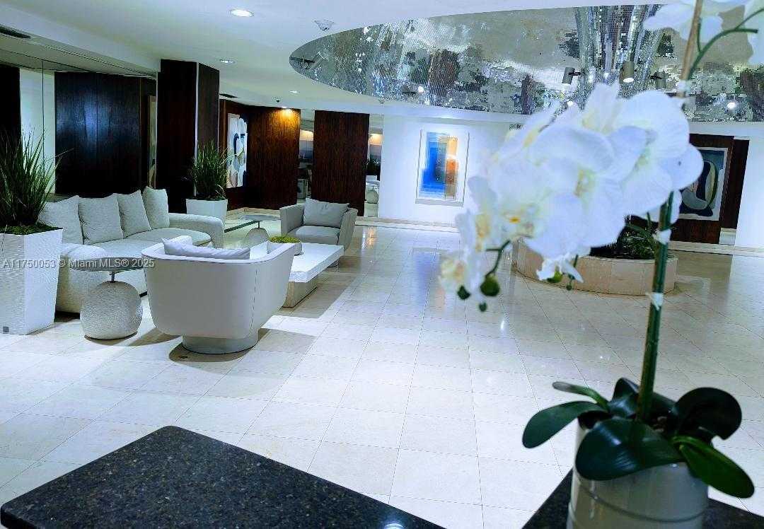 Small Image of 2655 COLLINS AVE #1505, Miami Beach Number 13