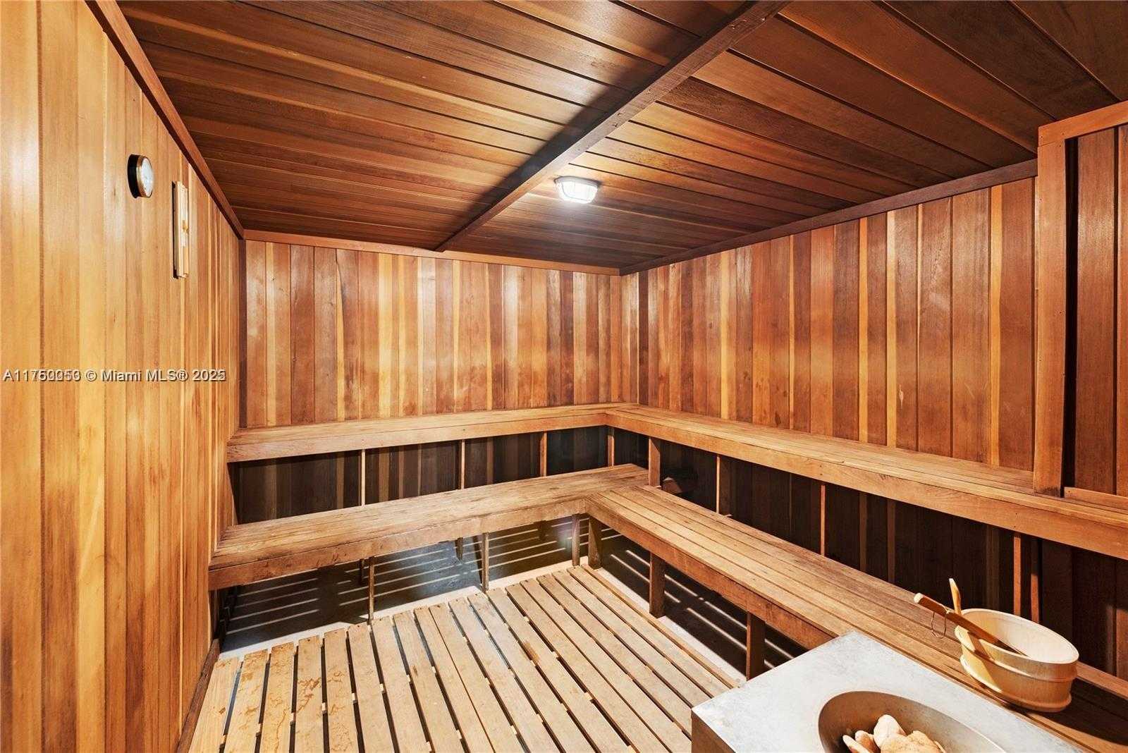 Small Image of 2655 COLLINS AVE #1505, Miami Beach Number 15