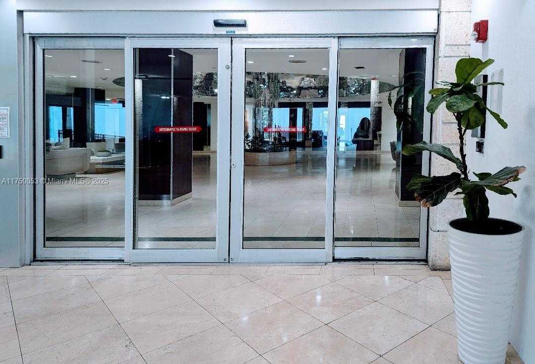Small Image of 2655 COLLINS AVE #1505, Miami Beach Number 21