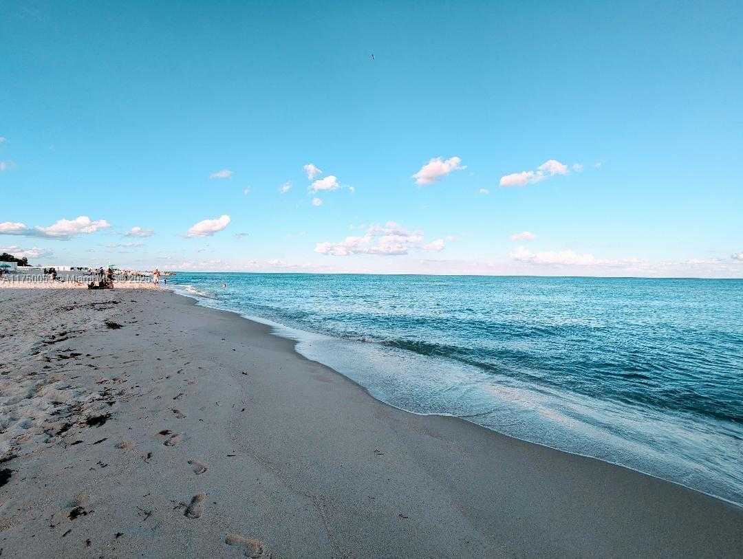 Small Image of 2655 COLLINS AVE #1505, Miami Beach Number 26