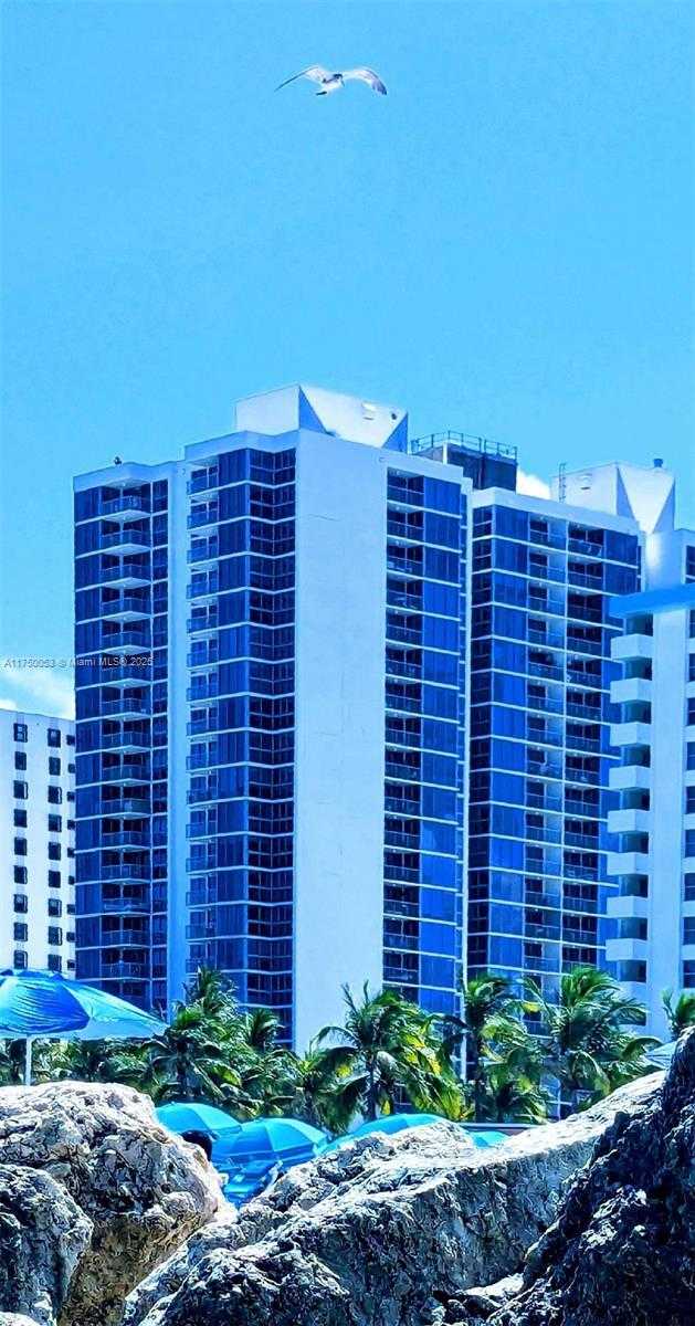 Small Image of 2655 COLLINS AVE #1505, Miami Beach Number 34