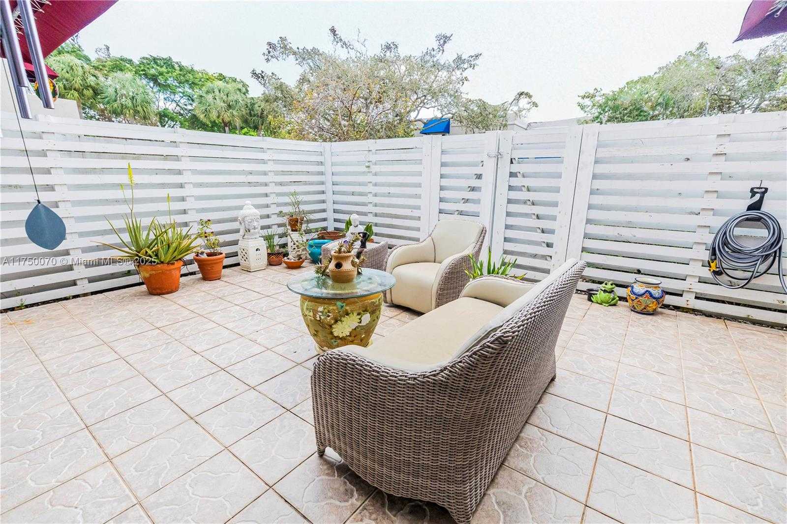 Small Image of 565 NORTH WEST 98TH AVE #565, Plantation Number 10