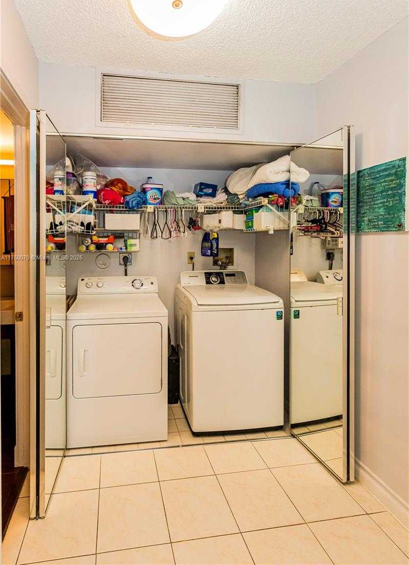 Small Image of 565 NORTH WEST 98TH AVE #565, Plantation Number 13