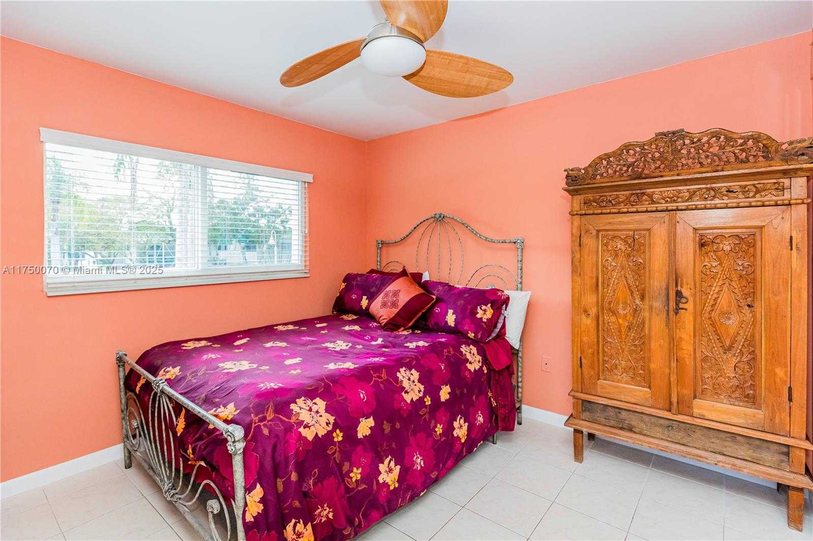 Small Image of 565 NORTH WEST 98TH AVE #565, Plantation Number 14