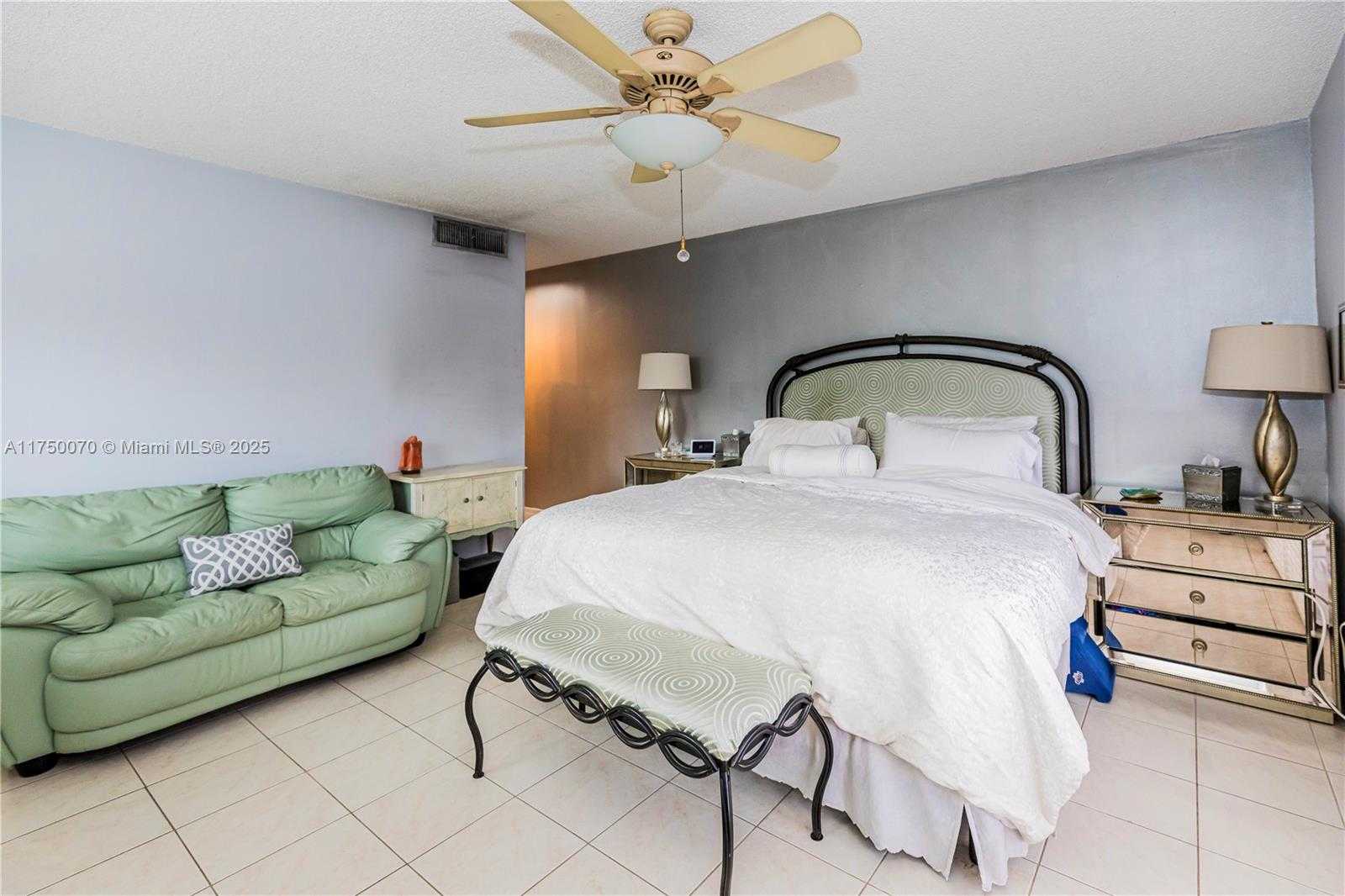 Small Image of 565 NORTH WEST 98TH AVE #565, Plantation Number 15