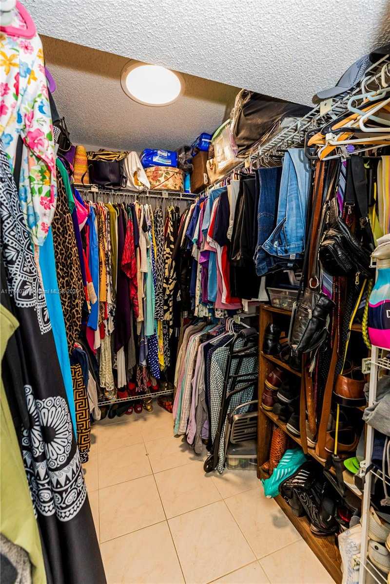 Small Image of 565 NORTH WEST 98TH AVE #565, Plantation Number 19