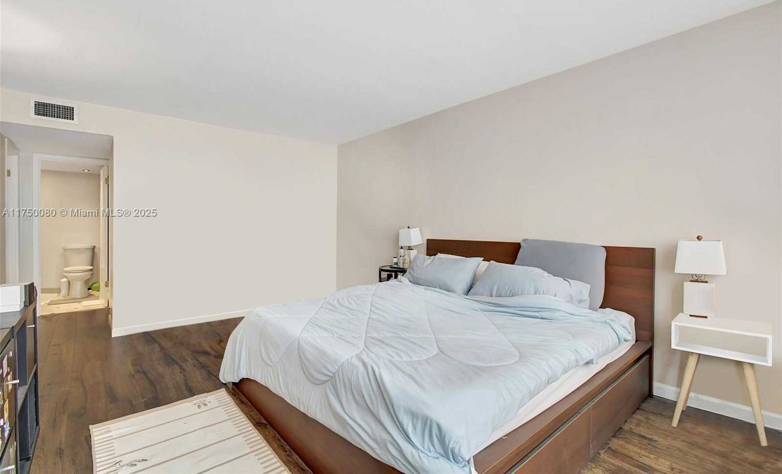 Small Image of 18051 BISCAYNE BLVD #801, Aventura Number 14