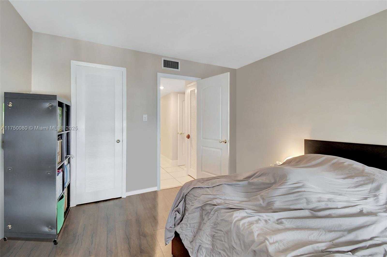 Small Image of 18051 BISCAYNE BLVD #801, Aventura Number 20