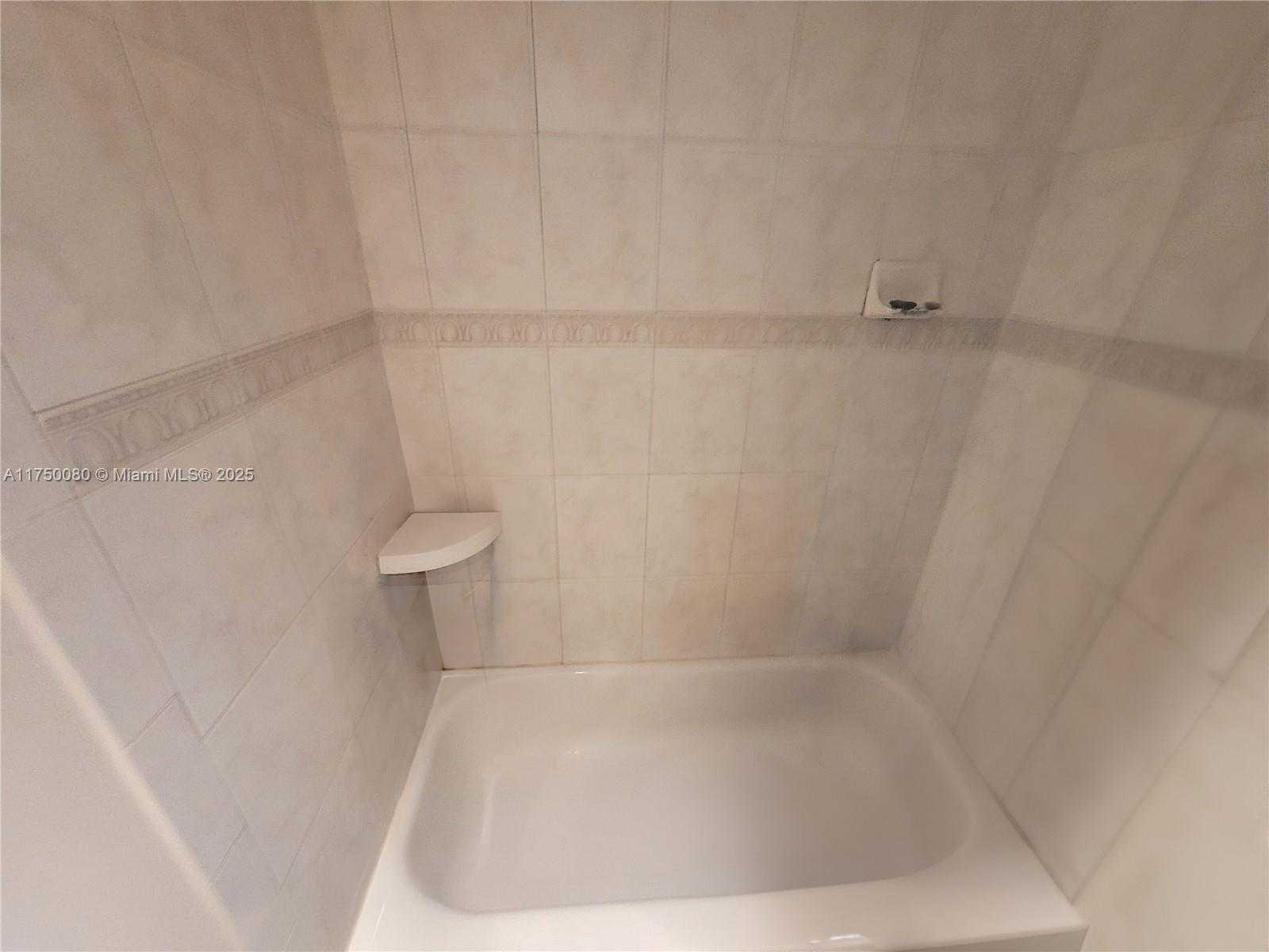 Small Image of 18051 BISCAYNE BLVD #801, Aventura Number 22