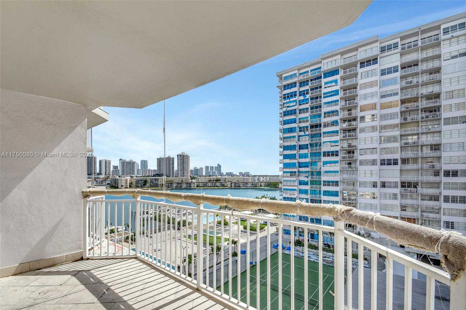 Small Image of 18051 BISCAYNE BLVD #801, Aventura Number 4