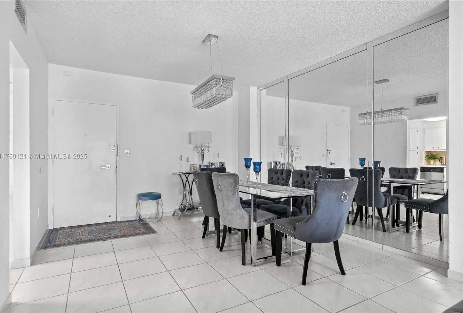 Small Image of 300 BAYVIEW DR #807, Sunny Isles Beach Number 10