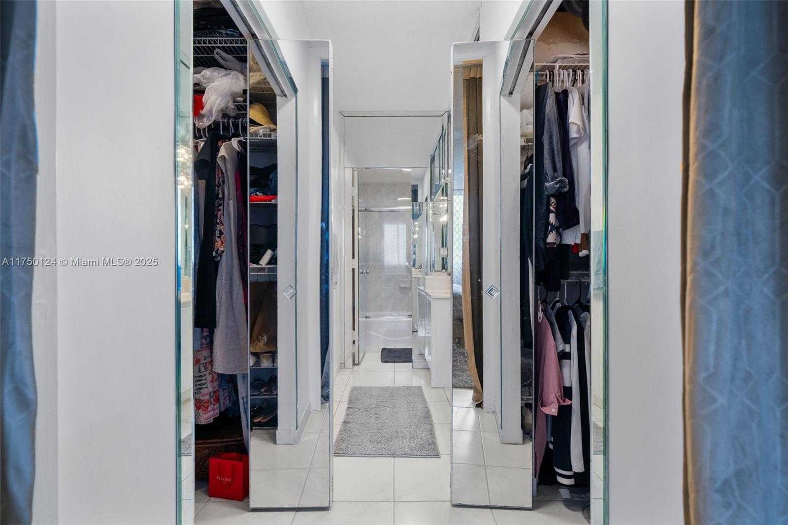 Small Image of 300 BAYVIEW DR #807, Sunny Isles Beach Number 24