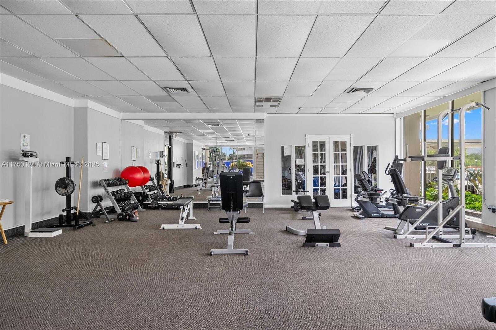 Small Image of 300 BAYVIEW DR #807, Sunny Isles Beach Number 29