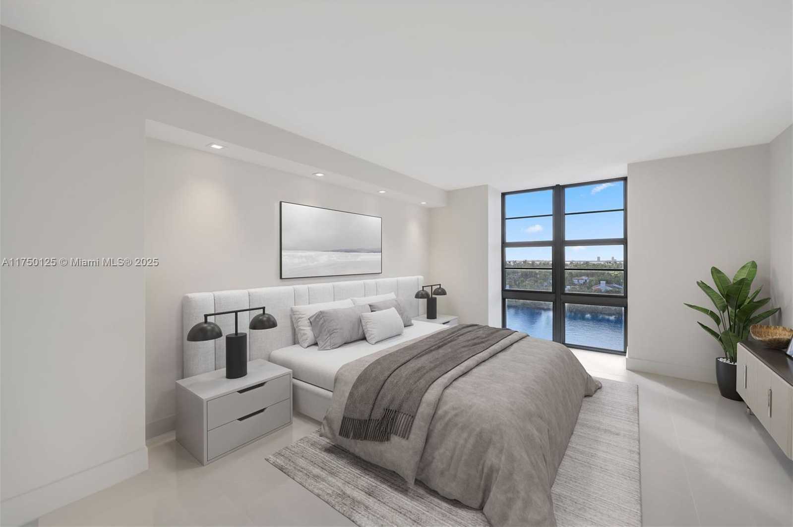 Small Image of 5500 COLLINS AVE #802, Miami Beach Number 16