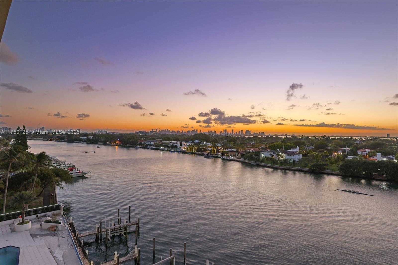 Small Image of 5500 COLLINS AVE #802, Miami Beach Number 41