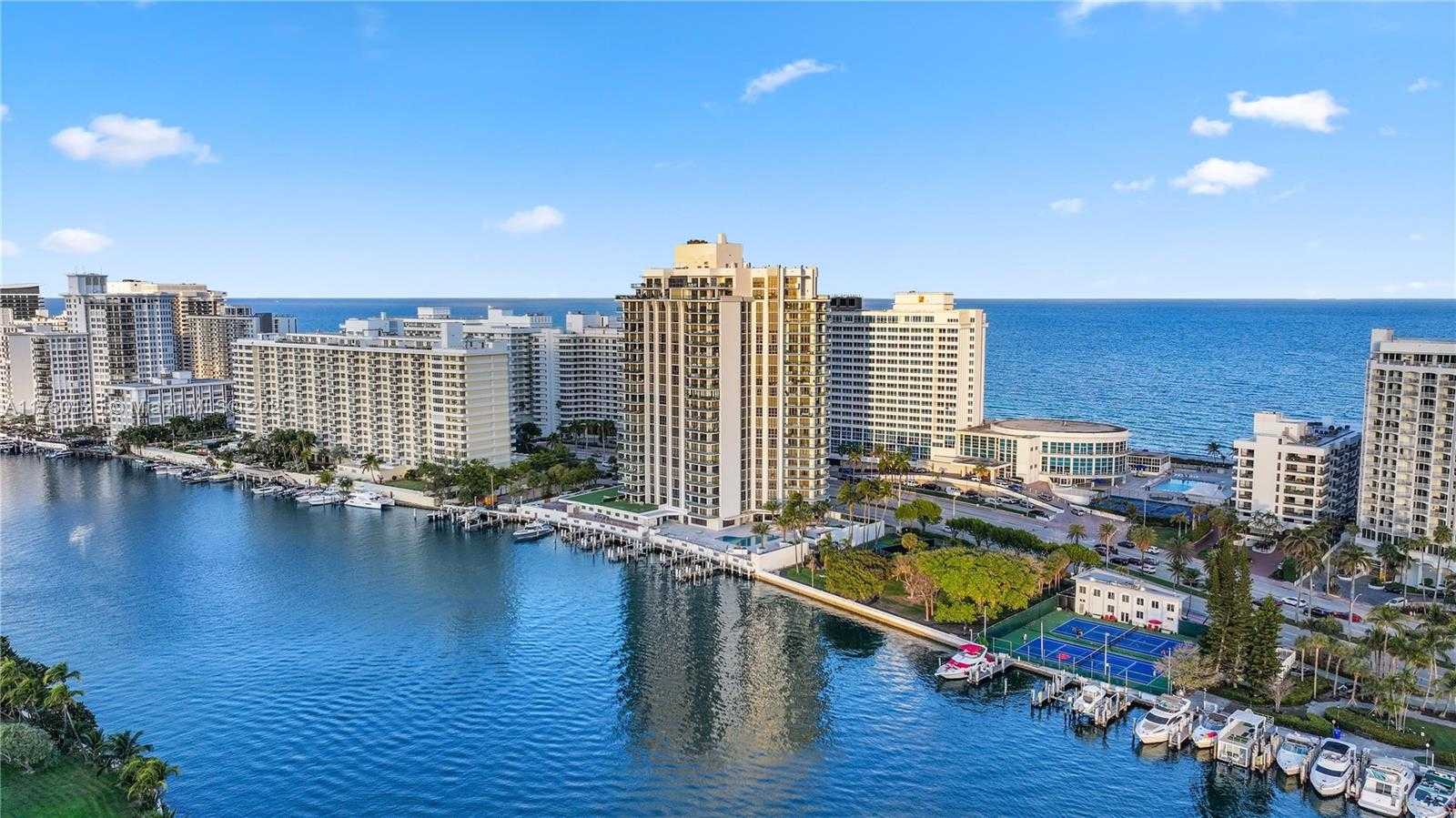 Small Image of 5500 COLLINS AVE #802, Miami Beach Number 49