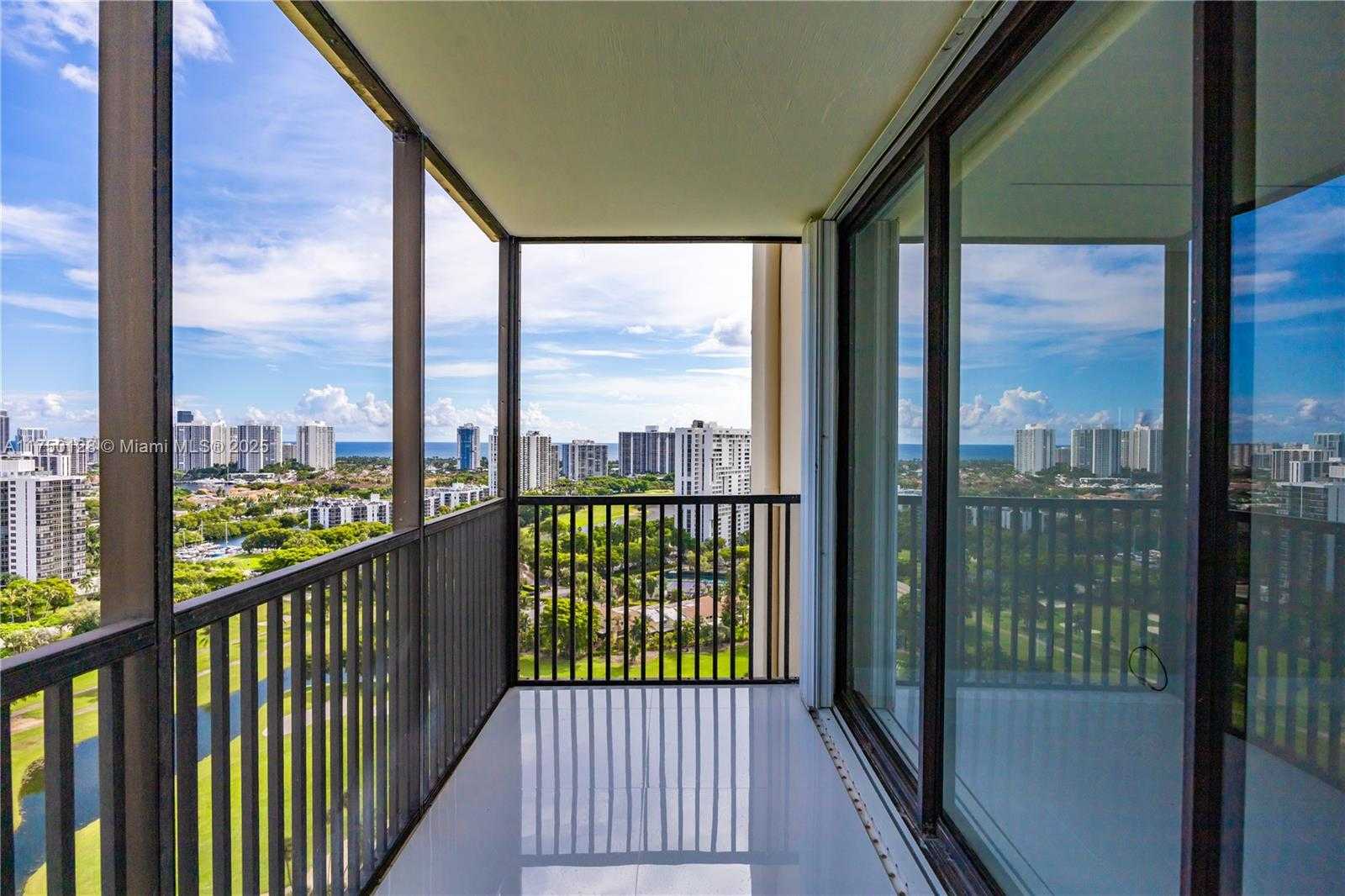 Small Image of 20379 WEST COUNTRY CLUB DR #2632-, Aventura Number 16