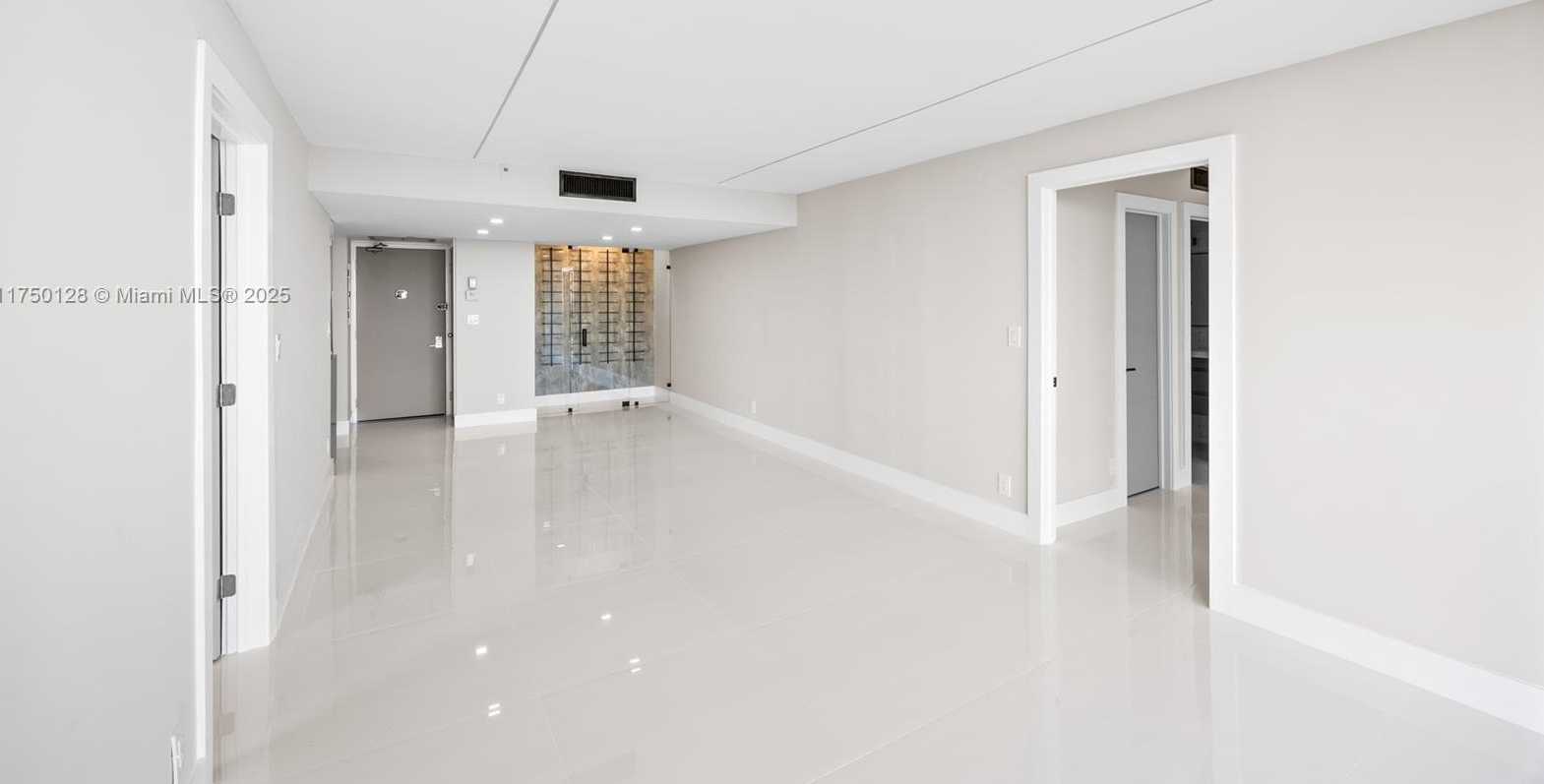Small Image of 20379 WEST COUNTRY CLUB DR #2632-, Aventura Number 3