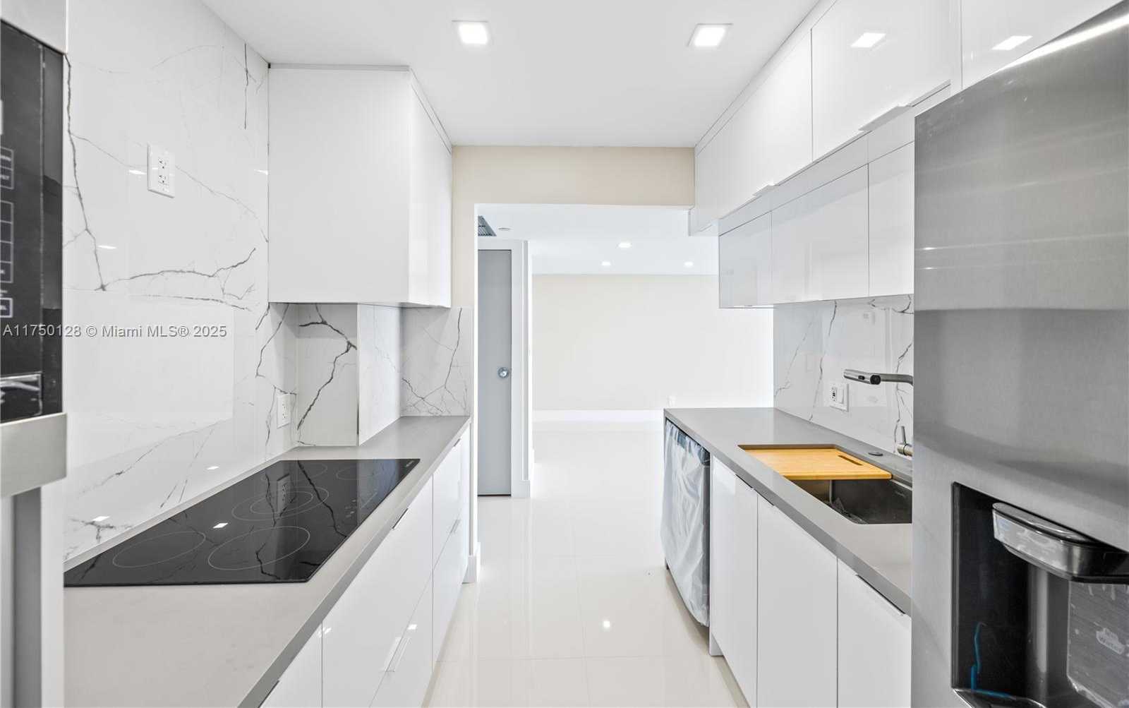 Small Image of 20379 WEST COUNTRY CLUB DR #2632-, Aventura Number 6