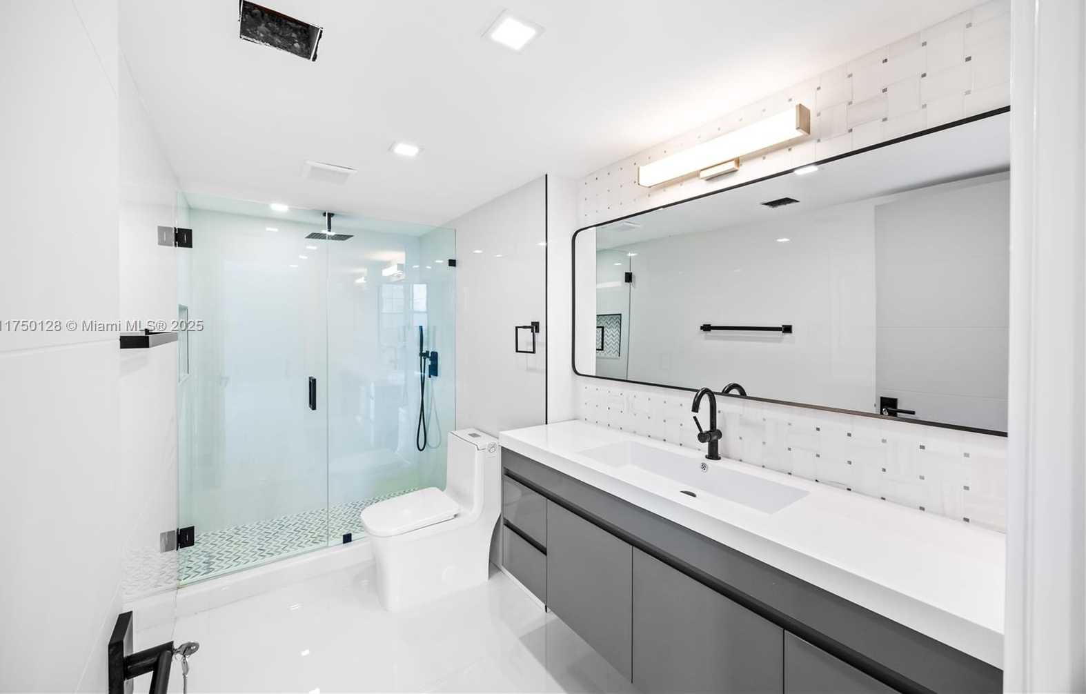 Small Image of 20379 WEST COUNTRY CLUB DR #2632-, Aventura Number 9
