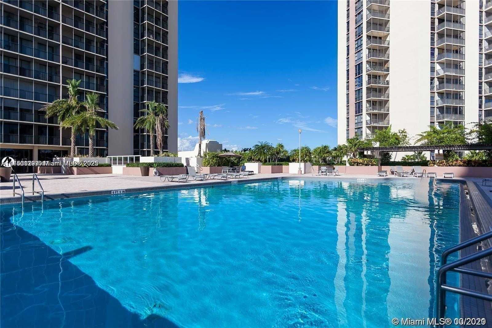 Small Image of 20379 WEST W COUNTRY CLUB DR #2539, Aventura Number 26
